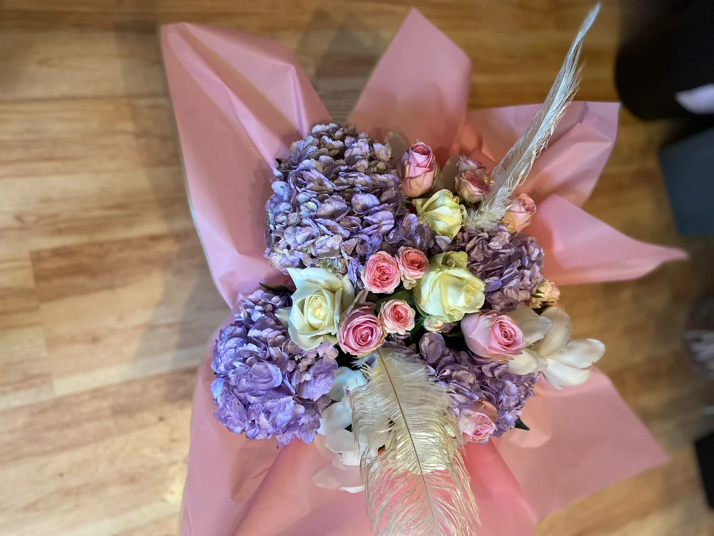 Hydrangea and rose bouquet